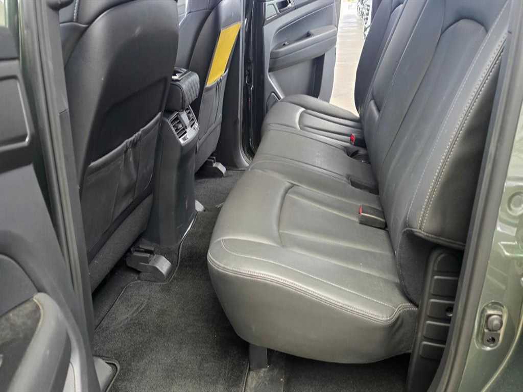 Ssangyong Rexton - Vista 9