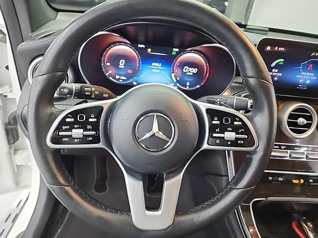 Mercedes Benz GLC Class - Vista 9