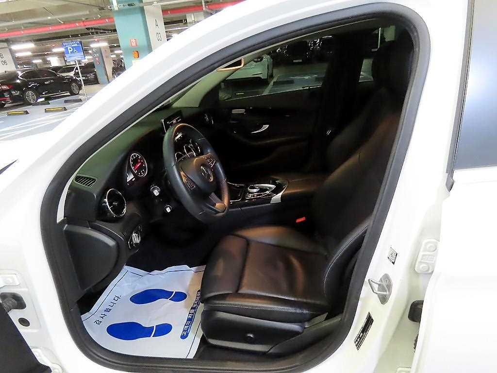 Mercedes Benz C Class - Vista 6