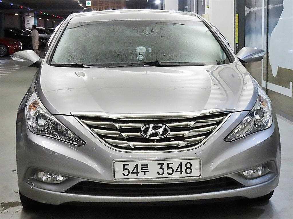 HYUNDAI Sonata - Vista 2