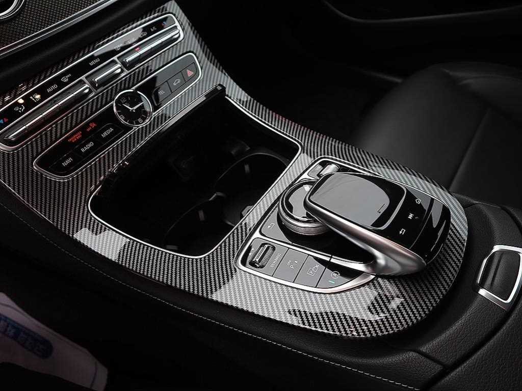 Mercedes Benz E class - Vista 12