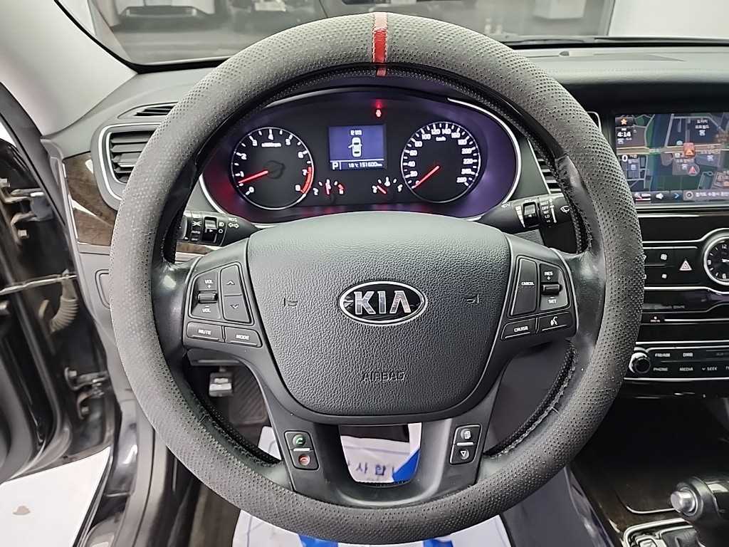 KIA K7 - Vista 9