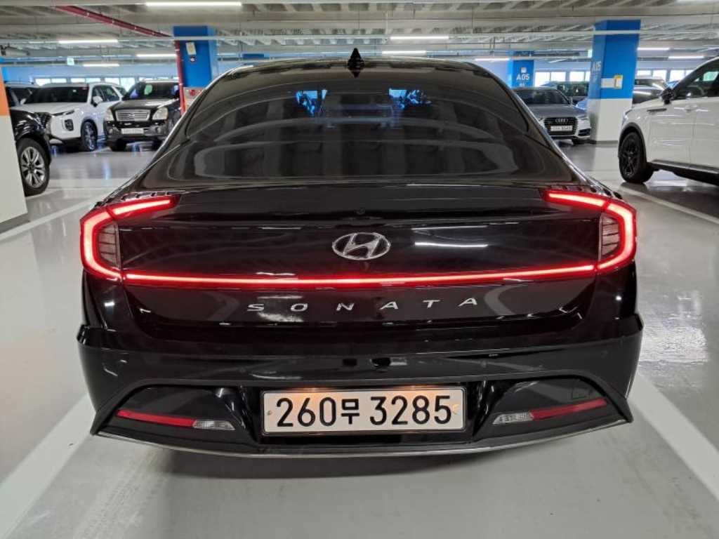 HYUNDAI Sonata - Vista 3