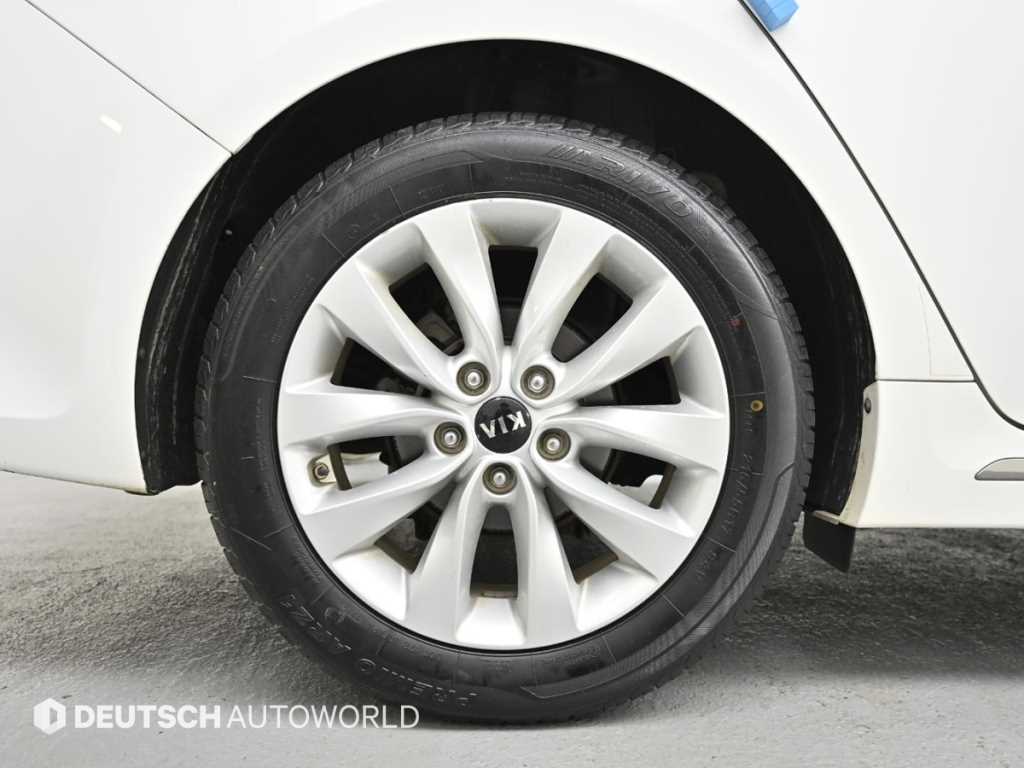 KIA K5 - Vista 5