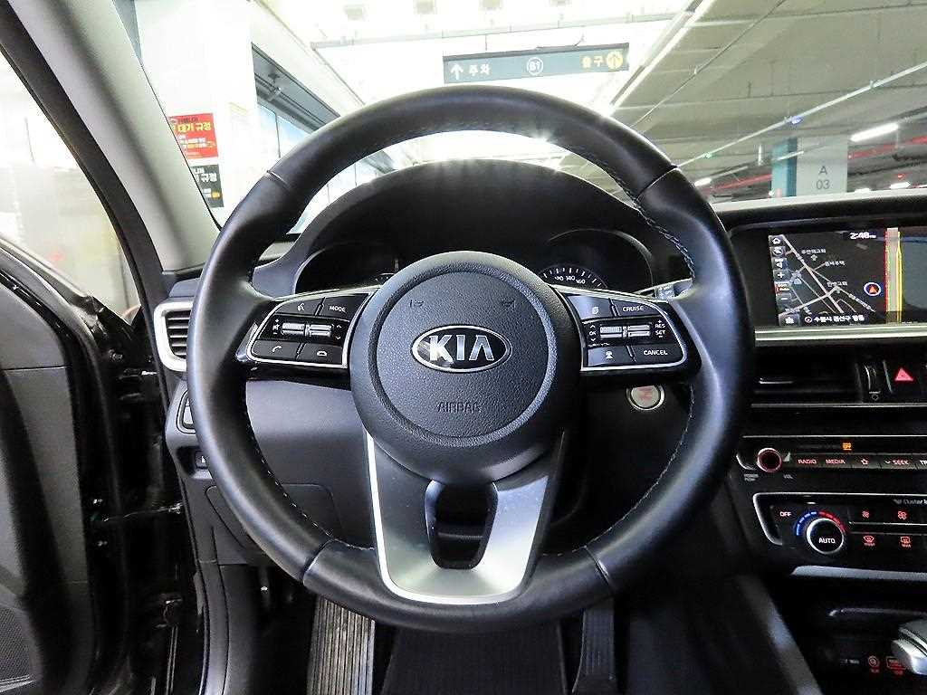 KIA K5 - Vista 8