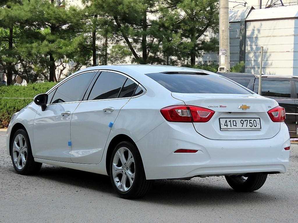 Chevrolet Cruise - Vista 3