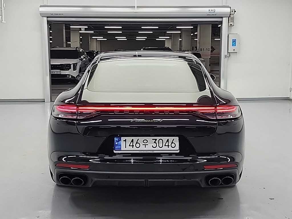 Porsche Panamera - Vista 2
