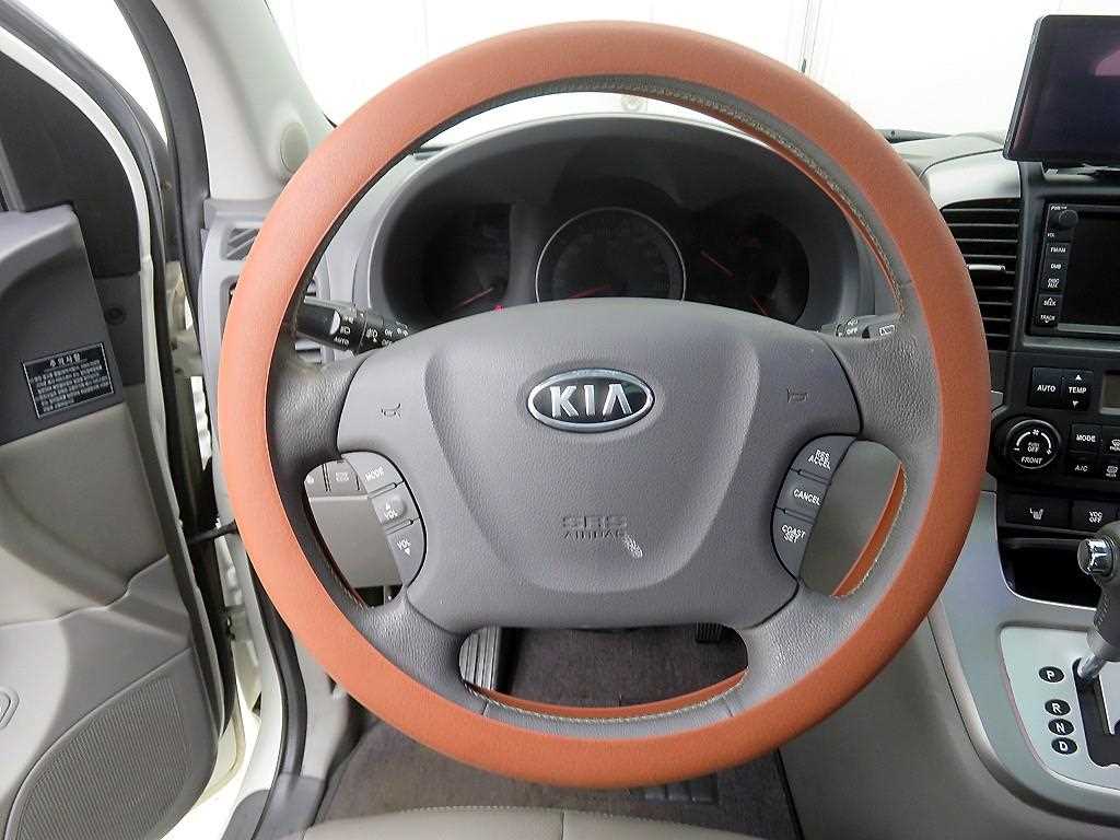 KIA Carnival - Vista 11