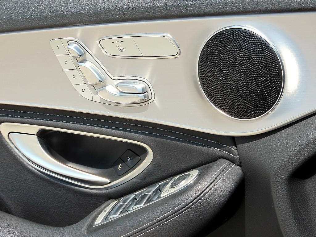 Mercedes Benz C Class - Vista 12