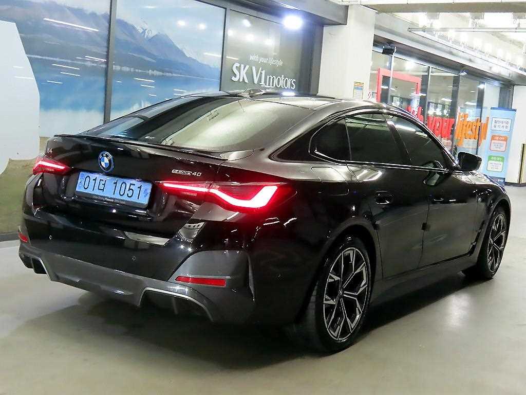 BMW i4 - Vista 4