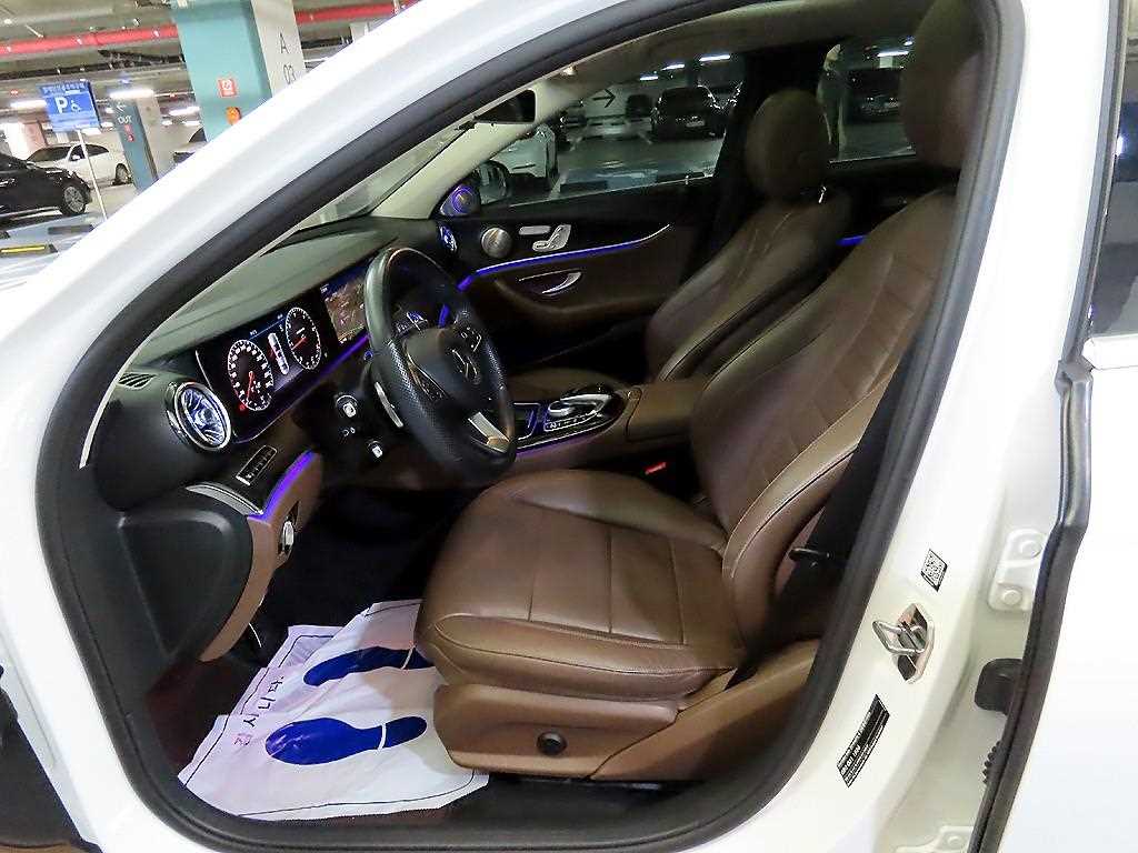 Mercedes Benz E class - Vista 6