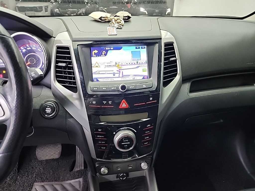 Ssangyong Tivoli - Vista 9