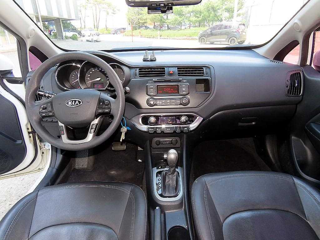 KIA Pride - Vista 7