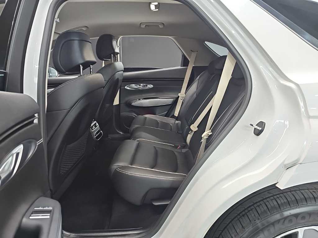 Genesis GV70 - Vista 12