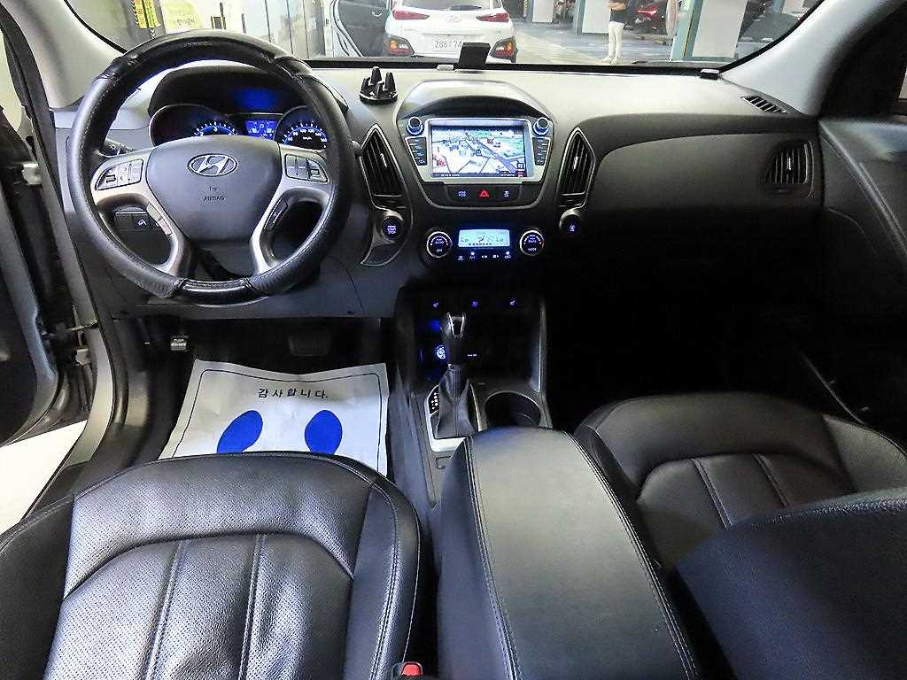 HYUNDAI Tucson - Vista 10