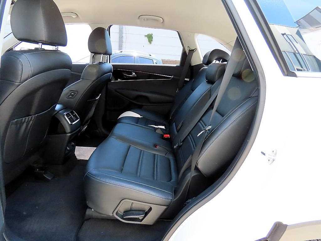 KIA Sorento - Vista 6