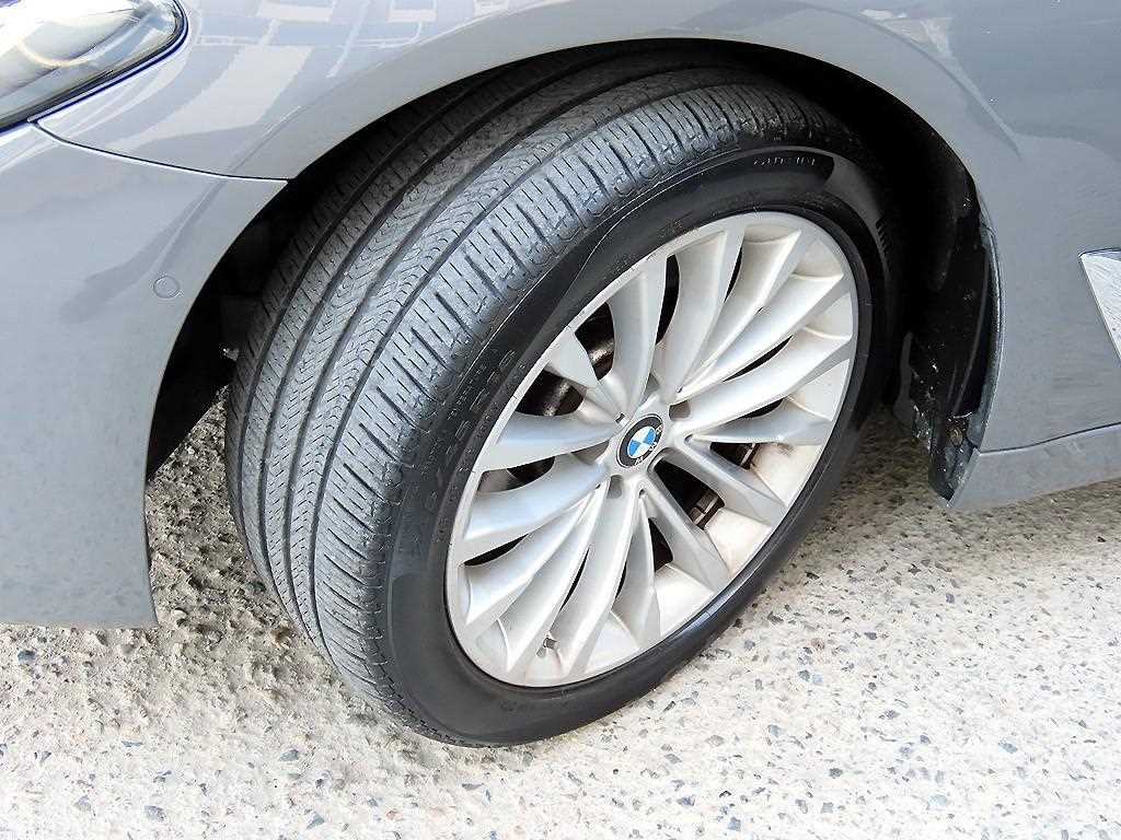 BMW 5 Series 2022 Gris - Importación desde Corea - HF Imports Iquique - Foto 20