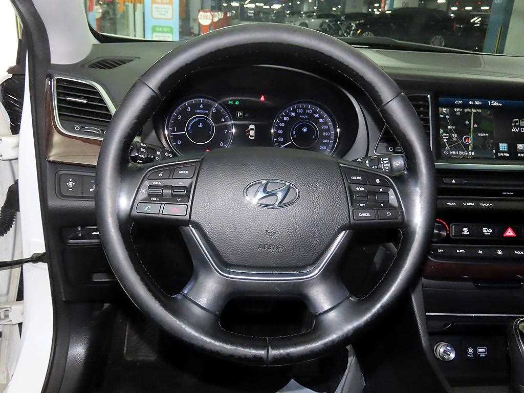 HYUNDAI Aslan - Vista 8