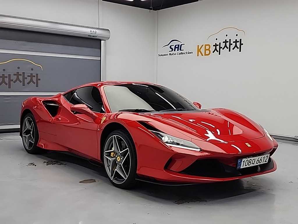 Ferrari F8 - Vista 4