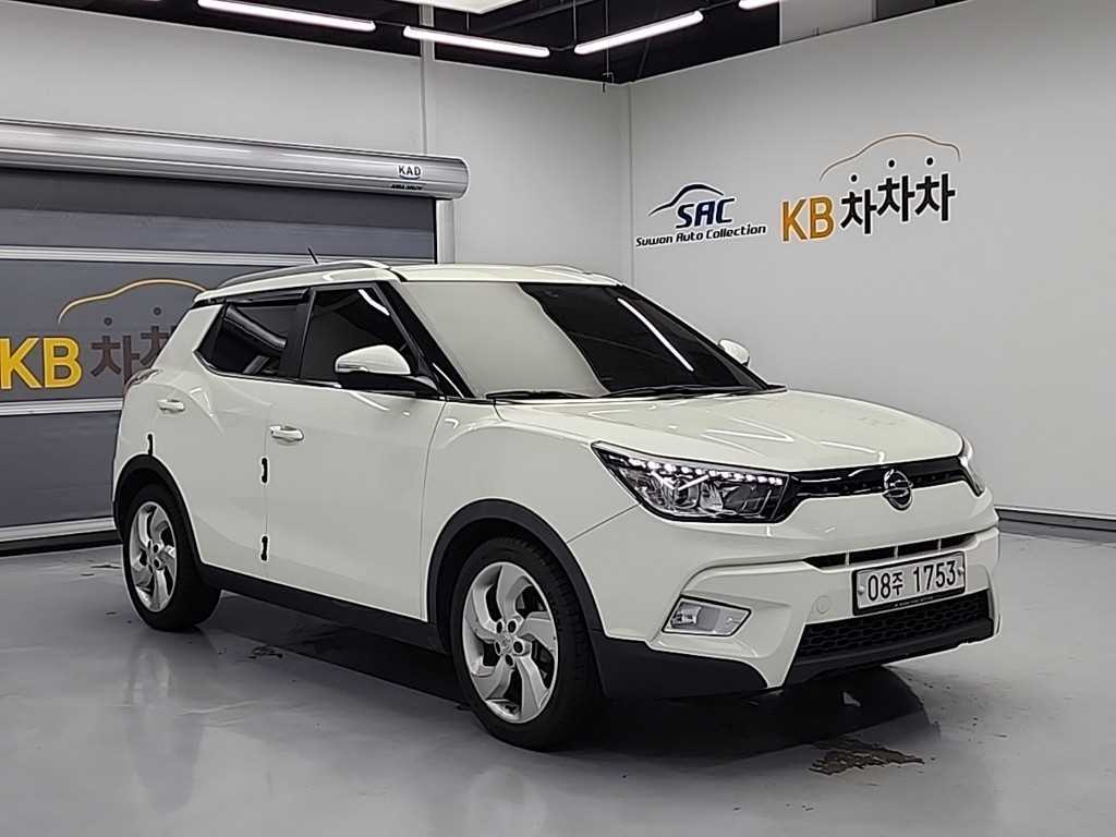Ssangyong Tivoli - Vista 4