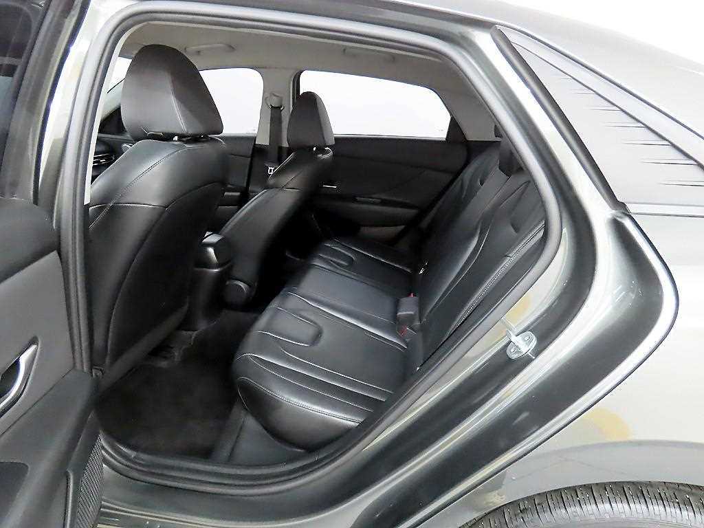 HYUNDAI Avante - Vista 5