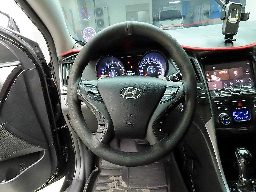 HYUNDAI Sonata - Vista 7