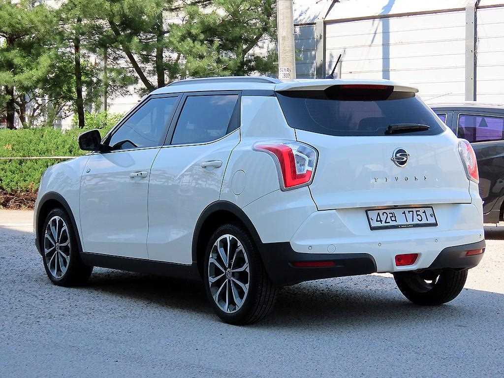 Ssangyong Tivoli - Vista 3
