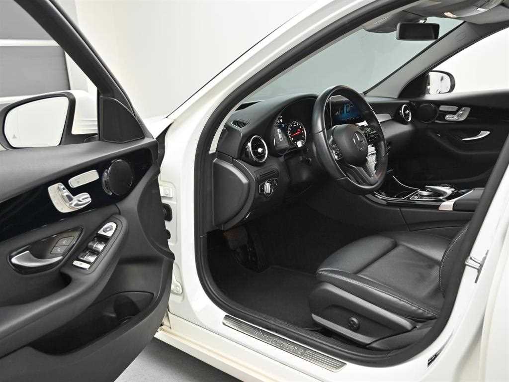 Mercedes Benz C Class - Vista 11