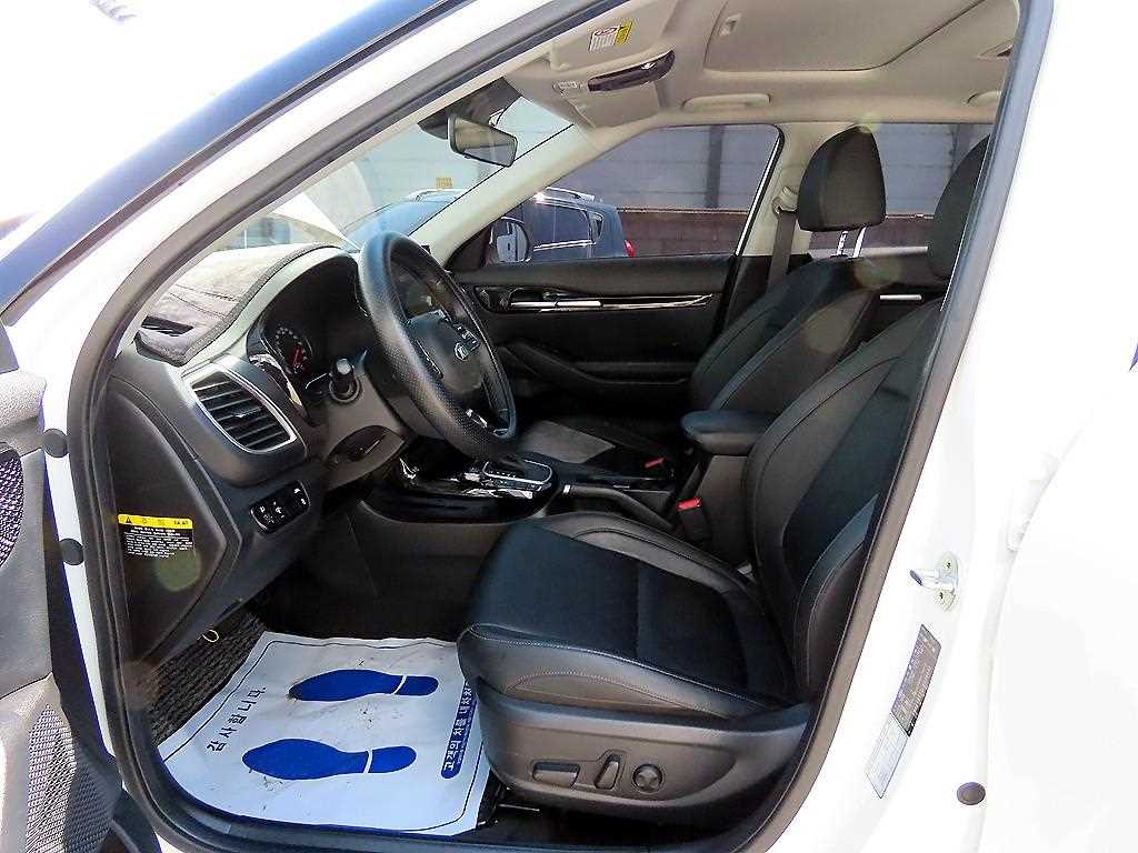 KIA Seltos - Vista 5