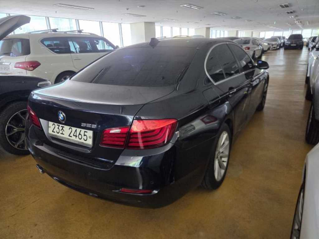 BMW 5 Series - Vista 4