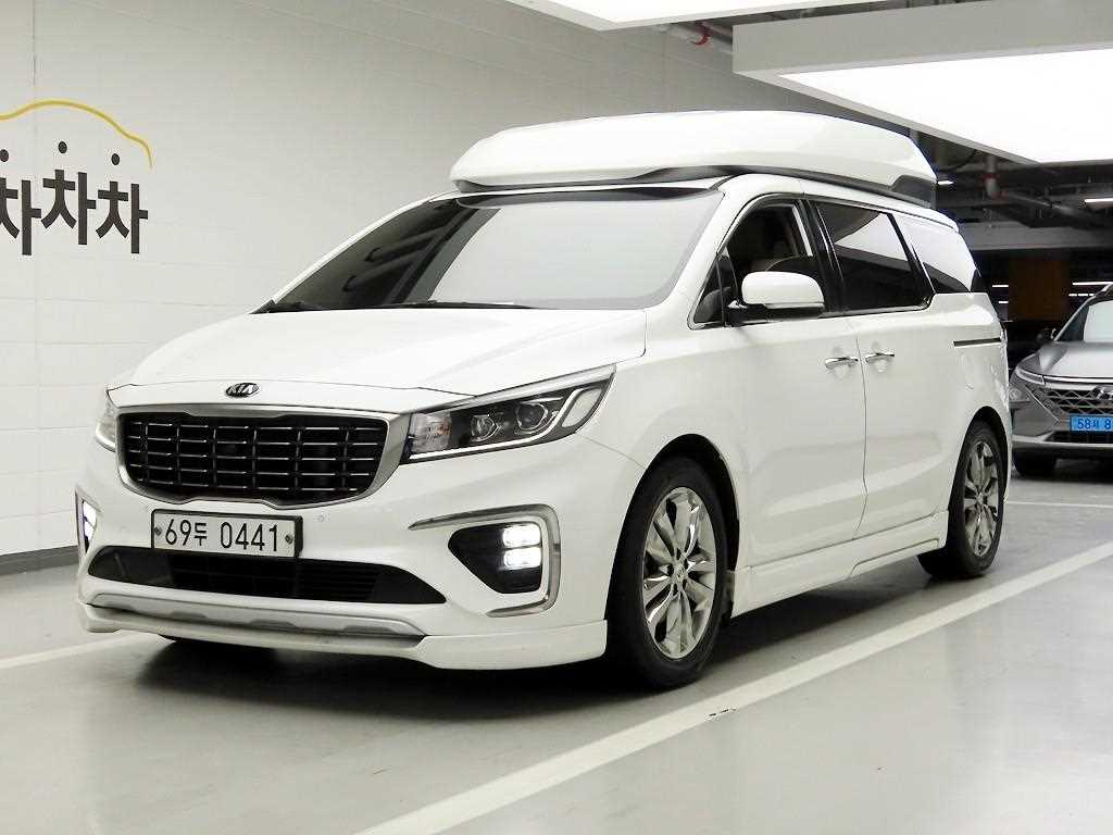 KIA Carnival - Vista 2