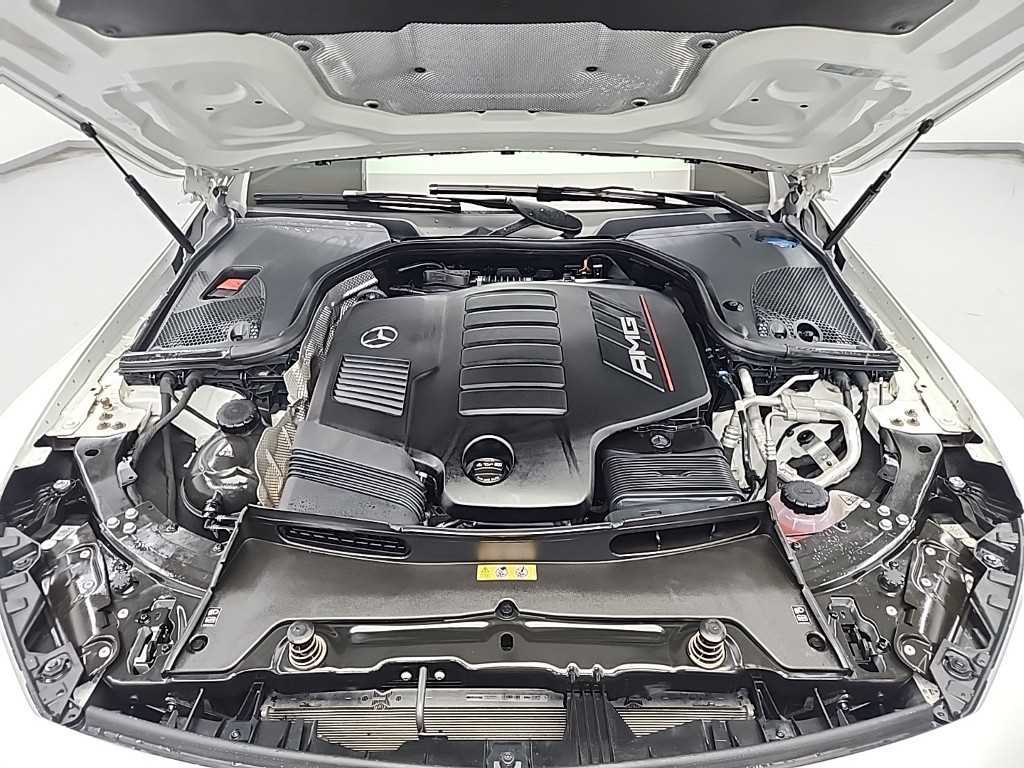 Mercedes Benz AMG GT - Vista 5