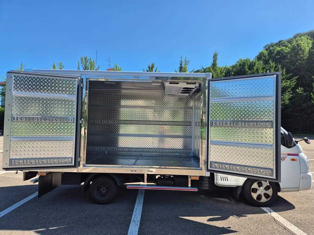 Small Truck Freezer Box(High Deck) 2022 Blanco - Importación desde Corea - HF Imports Iquique - Foto 1