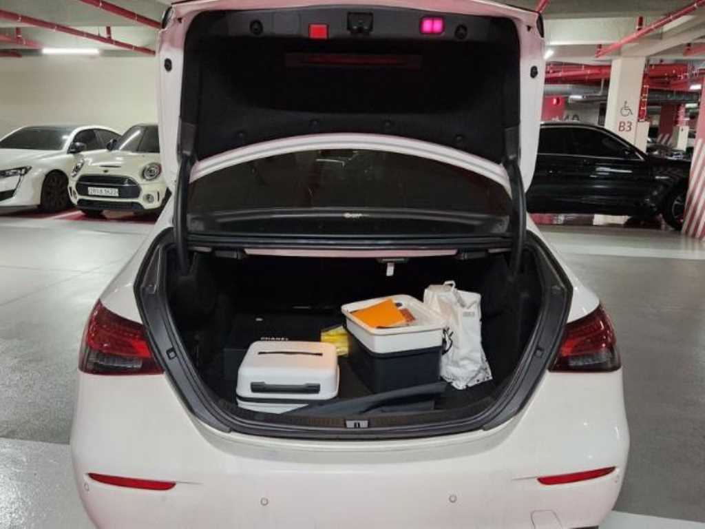 Mercedes Benz E class - Vista 3