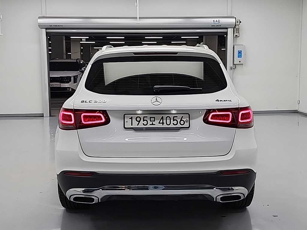 Mercedes Benz GLC Class - Vista 3