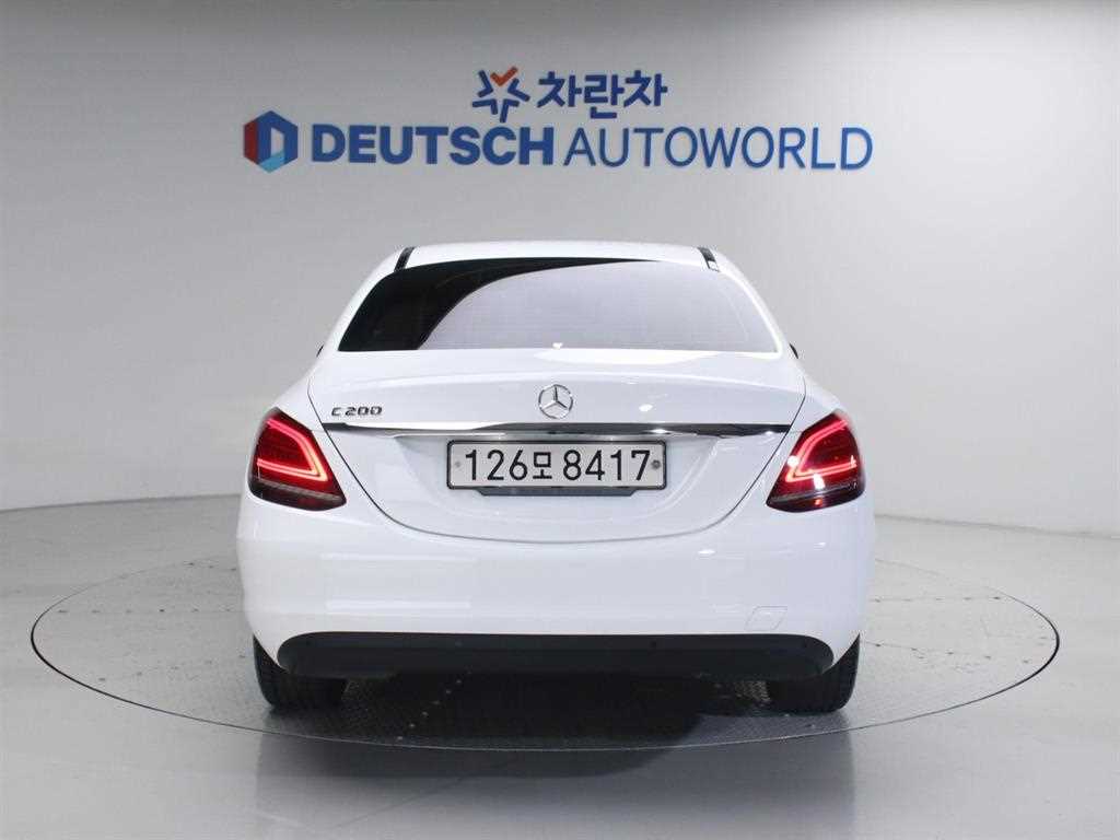 Mercedes Benz C Class - Vista 4