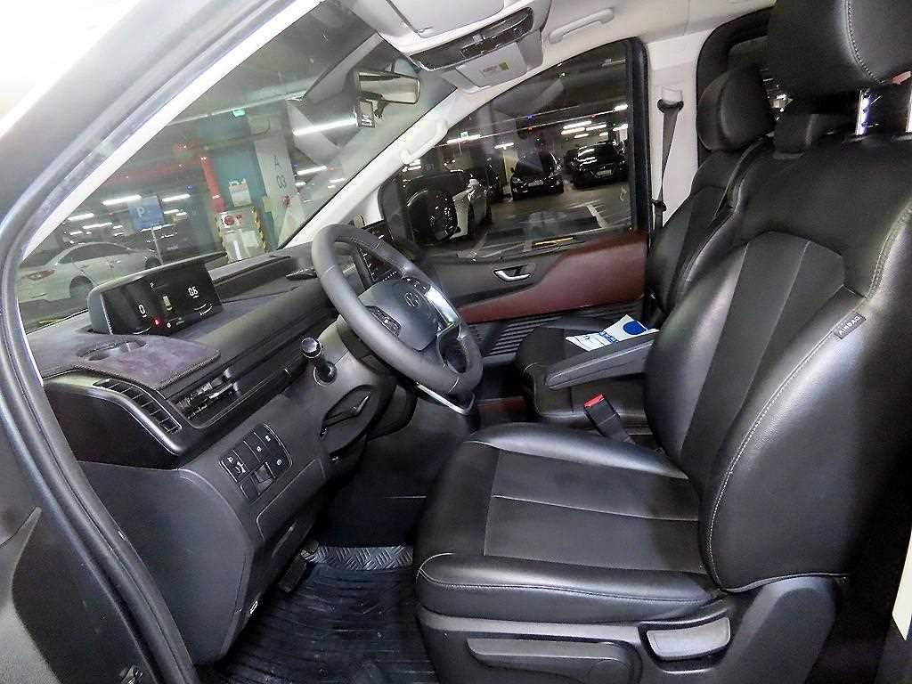 HYUNDAI Staria - Vista 6