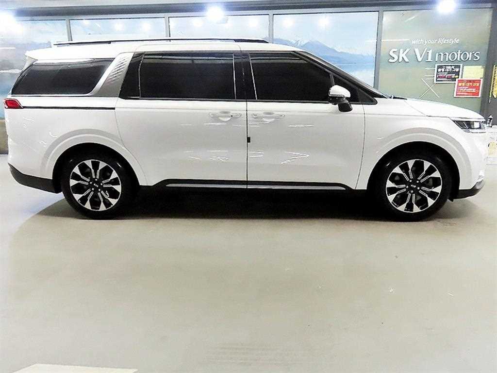 KIA Carnival - Vista 3