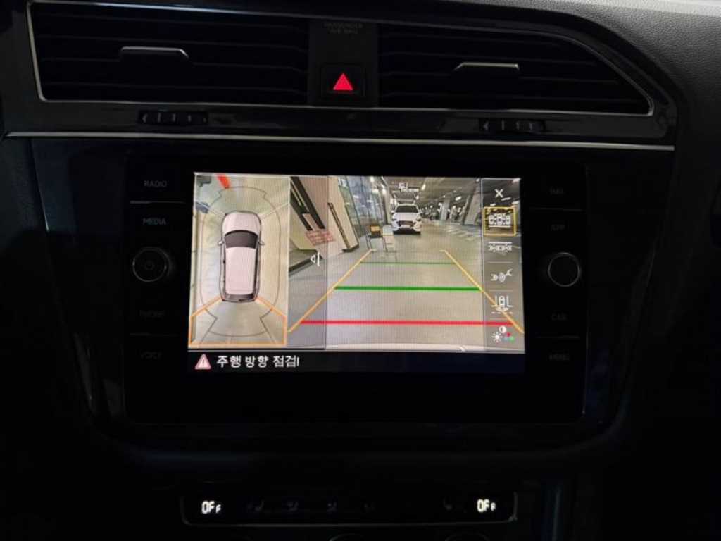 Volkswagen Tiguan - Vista 11