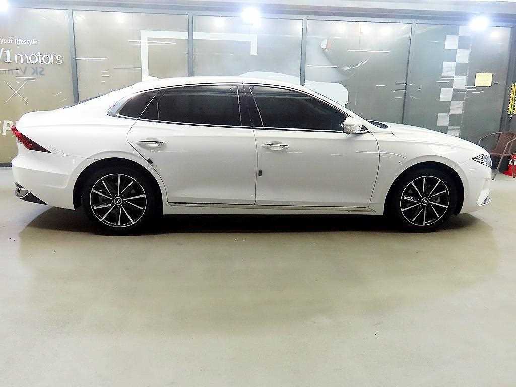 HYUNDAI Grandeur - Vista 3