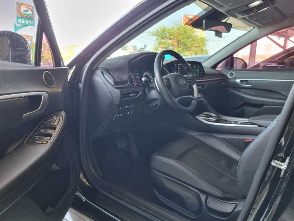 HYUNDAI Sonata - Vista 11