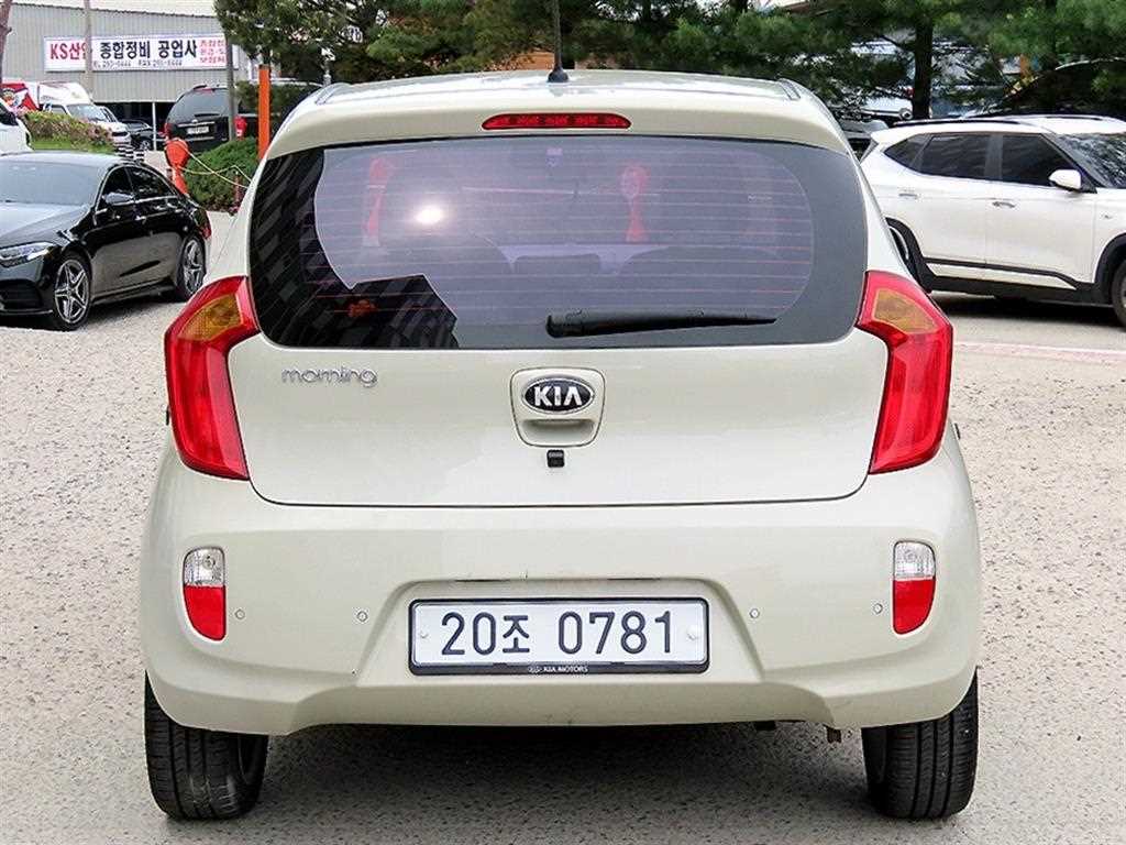 KIA Morning - Vista 4
