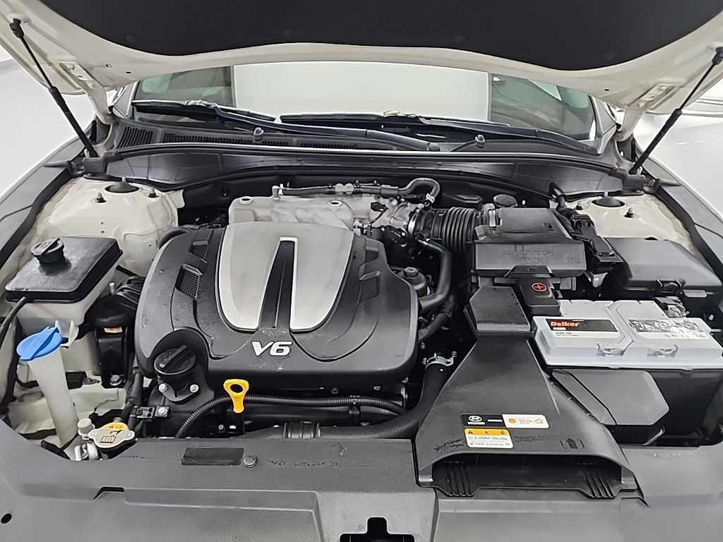 HYUNDAI Grandeur - Vista 5