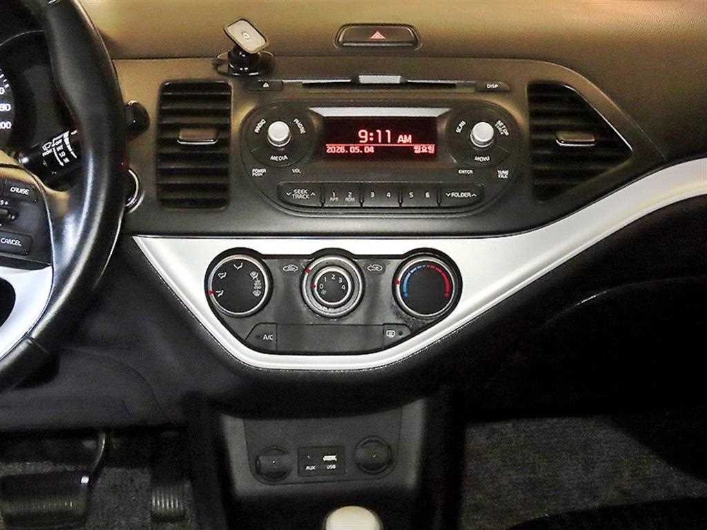 KIA Morning - Vista 11