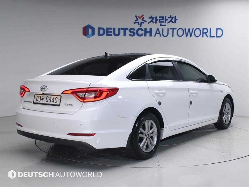 HYUNDAI Sonata - Vista 2