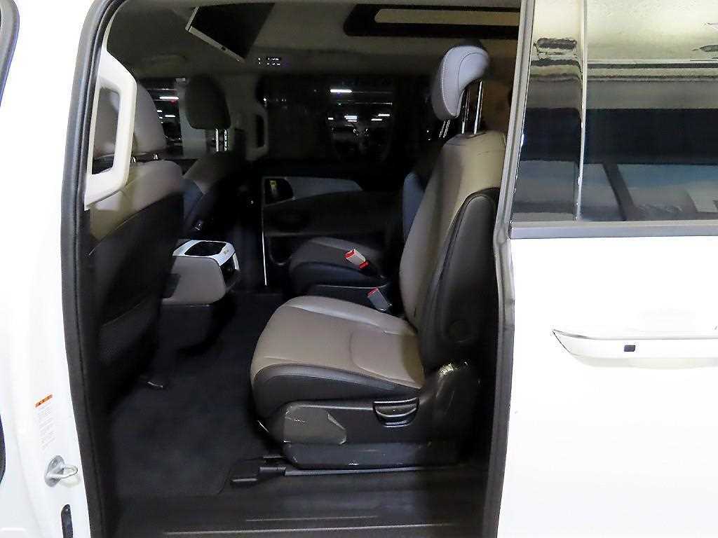 KIA Carnival - Vista 7