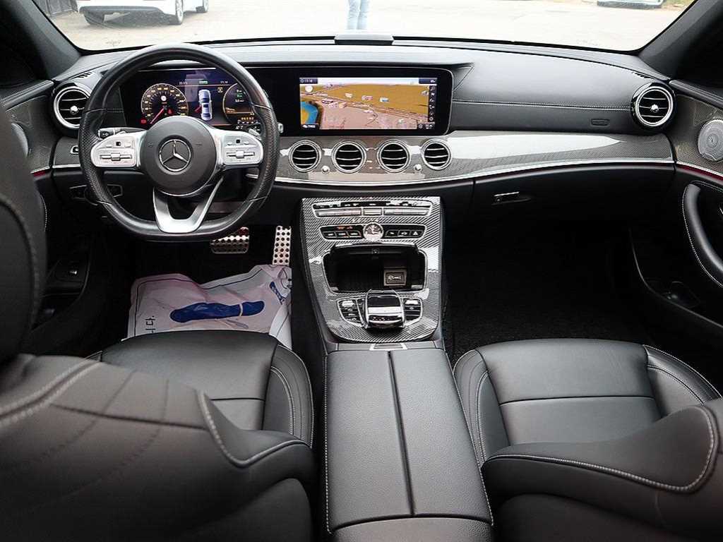 Mercedes Benz E class - Vista 5