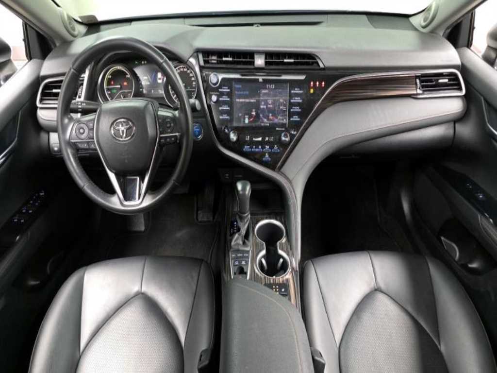 Toyota Camry - Vista 7