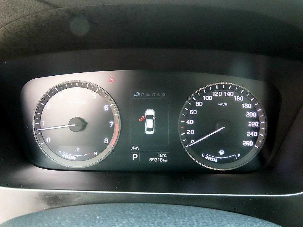 HYUNDAI Sonata - Vista 9