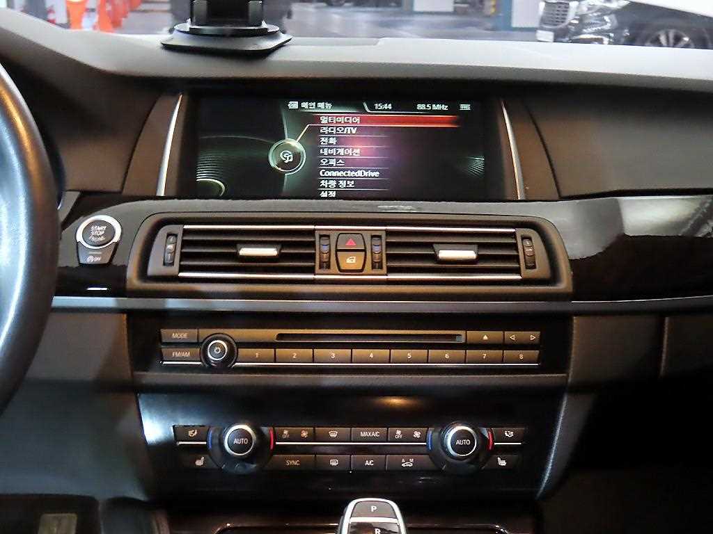 BMW 5 Series - Vista 11